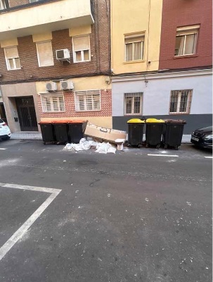 Escombros de obra en Carabanchel